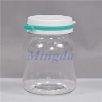 PET 125 ml plastenka, ki je vidna za odpiranje
